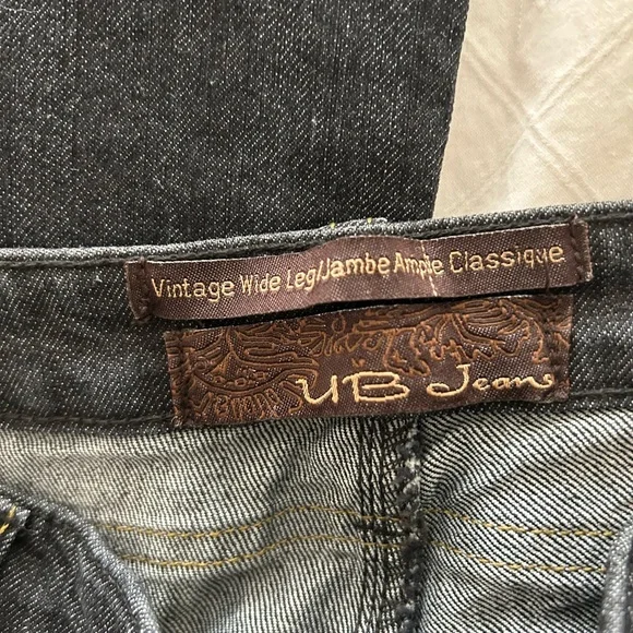 Vintage Wide Leg Women's Jeans in Dark Wash - Picture 3 of 5